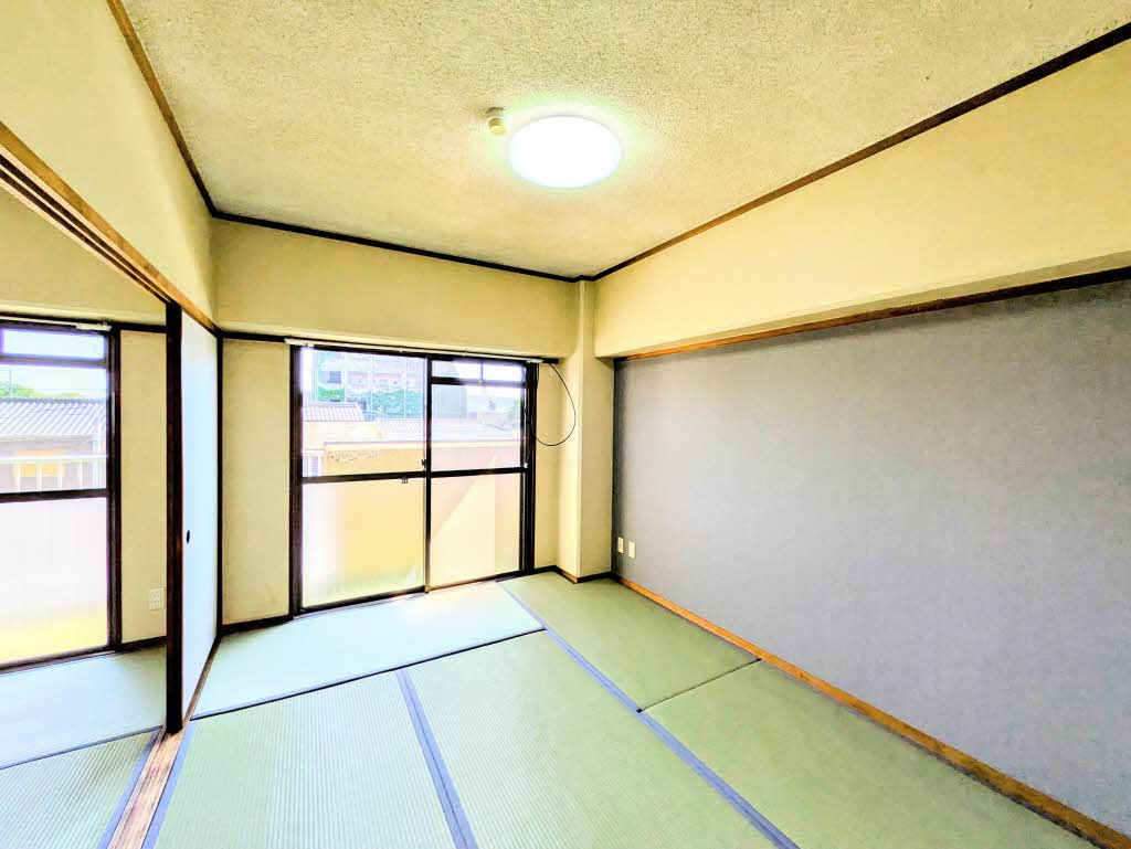 真締川ハイツの和室