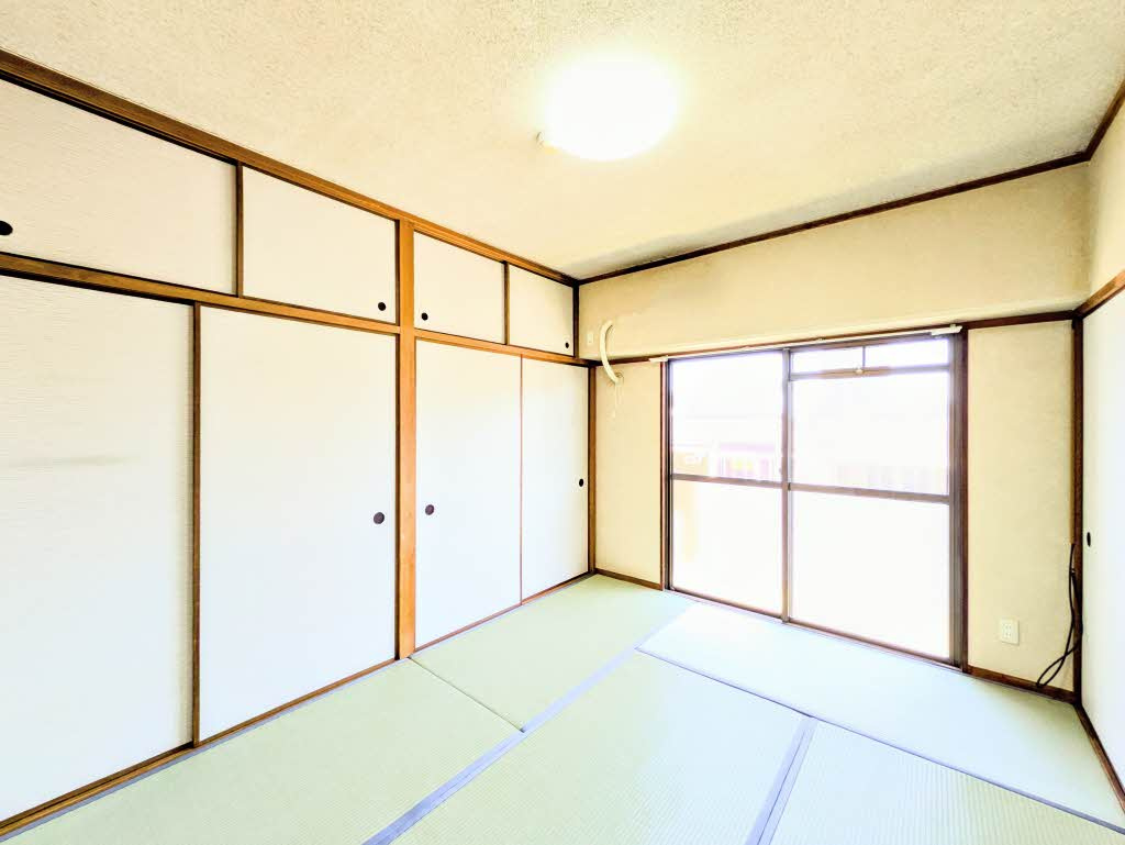 真締川ハイツの和室