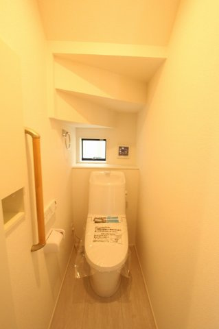 東城山町　新築戸建　1号棟（全3区画）のトイレ|1Ｆ
