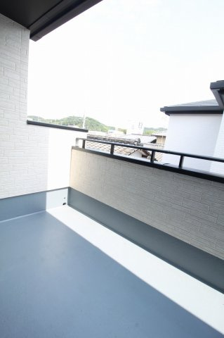 東城山町　新築戸建　1号棟（全3区画）のバルコニー|2Ｆ　南東の部屋　8.0帖
