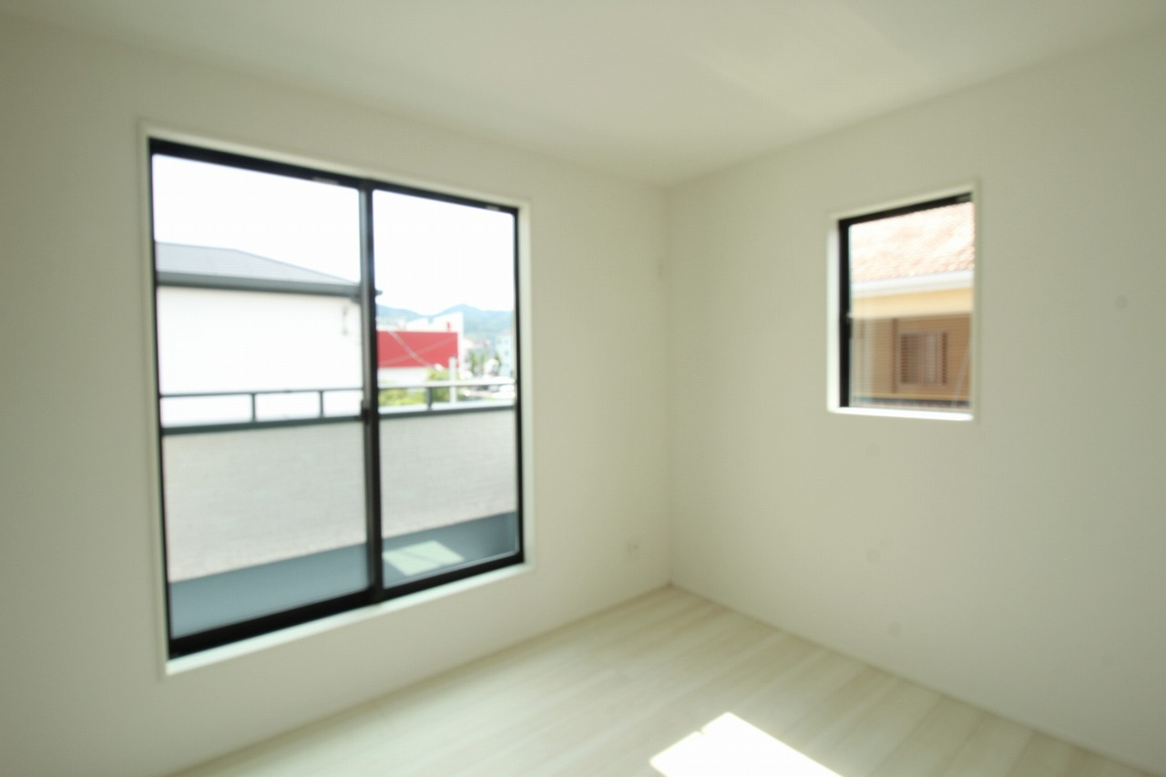 東城山町　新築戸建　1号棟（全3区画）の洋室|2Ｆ　西の部屋　5.25帖