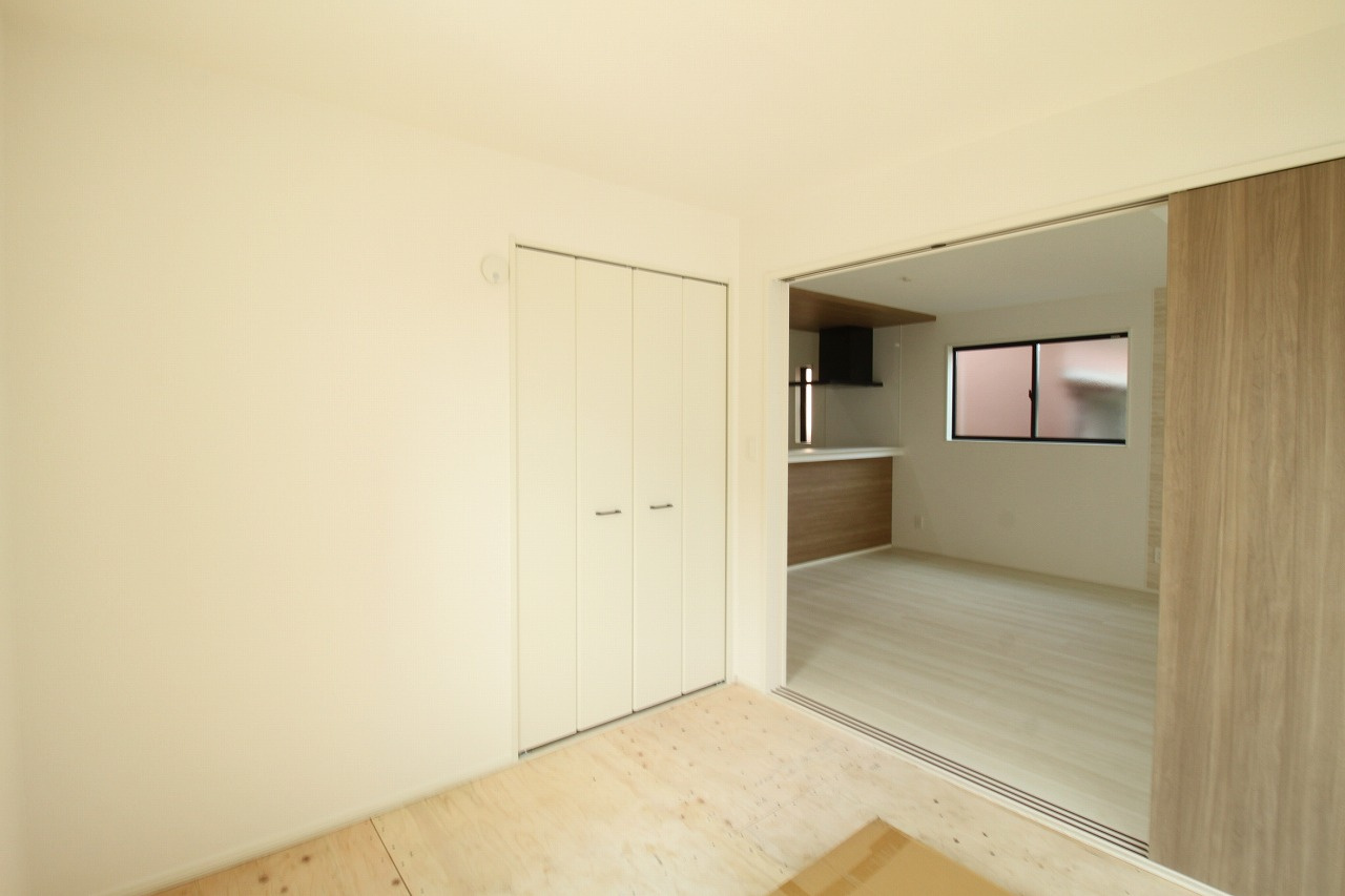 東城山町　新築戸建　1号棟（全3区画）の和室|1Ｆ　4.5帖
