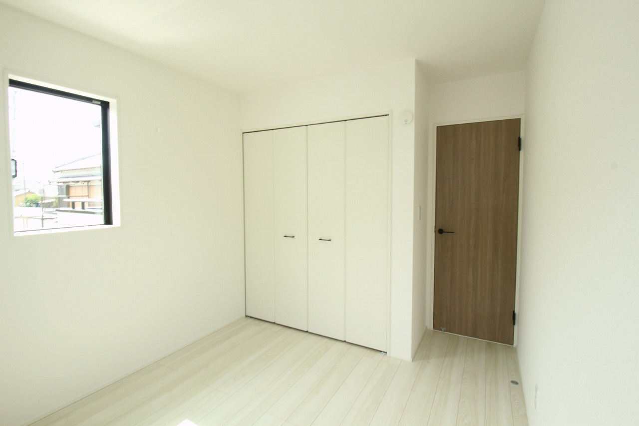 東城山町　新築戸建　1号棟（全3区画）の洋室|2Ｆ　南の部屋　5.25帖