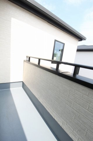 東城山町　新築戸建　1号棟（全3区画）のバルコニー|2Ｆ　西の部屋　5.25帖