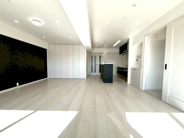 【ReDream】ライオンズマンション淀リバーサイドの居間・リビング|お好みの家具・インテリアを配置してオリジナルの住空間をお楽しみください！