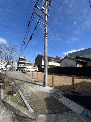 土地　伊吹町1丁目