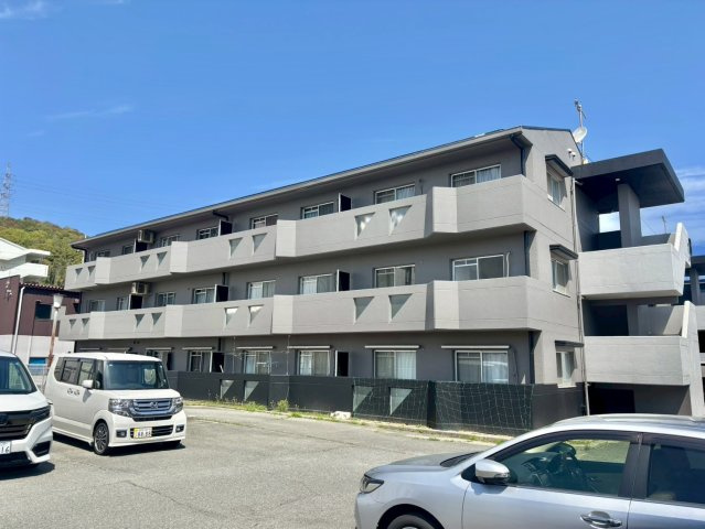 ロイヤルメゾン白浜　Bの外観