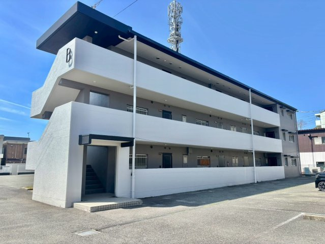 ロイヤルメゾン白浜　B