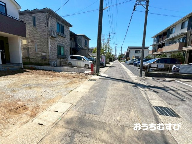 春日井市八事町1丁目29番(全4棟)の前面道路含む現地写真