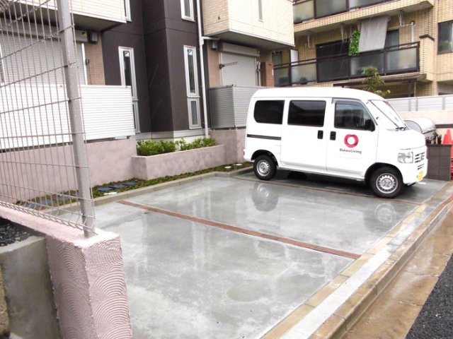 シュテルンハイムの駐車場