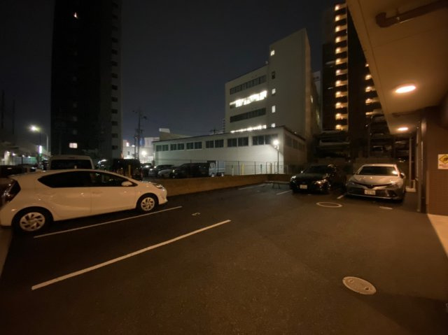 RAFFLE OZONE　名古屋市賃貸　仲介手数料無料の駐車場