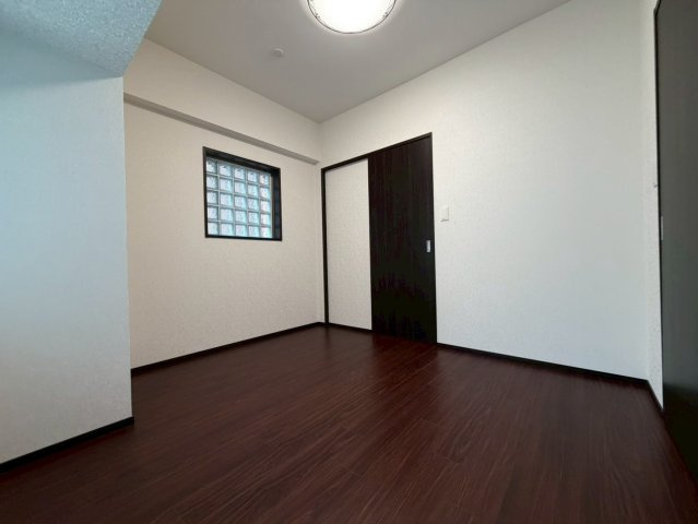 プレジオ梅田の洋室