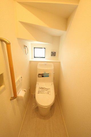 東城山町　新築戸建　2号棟（全3区画）のトイレ|1Ｆ