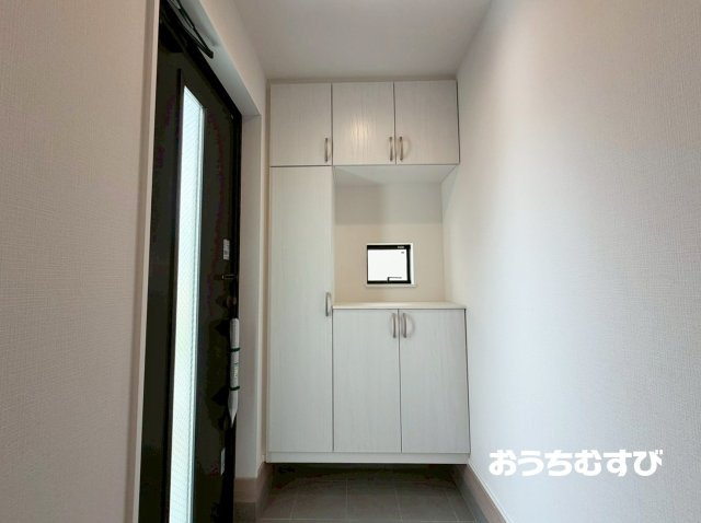 春日井市八事町1丁目29番(全4棟)の玄関