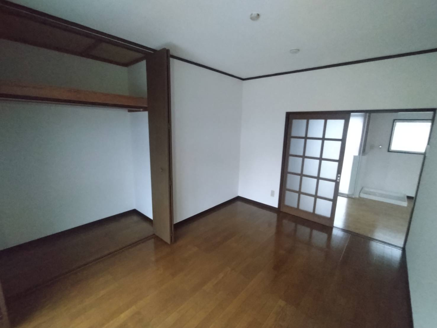 ハイツ吉原の居間・リビング