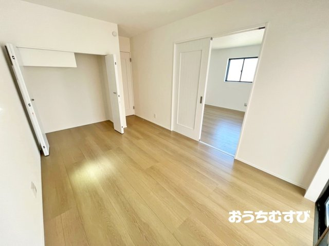 春日井市八事町1丁目29番(全4棟)の洋室