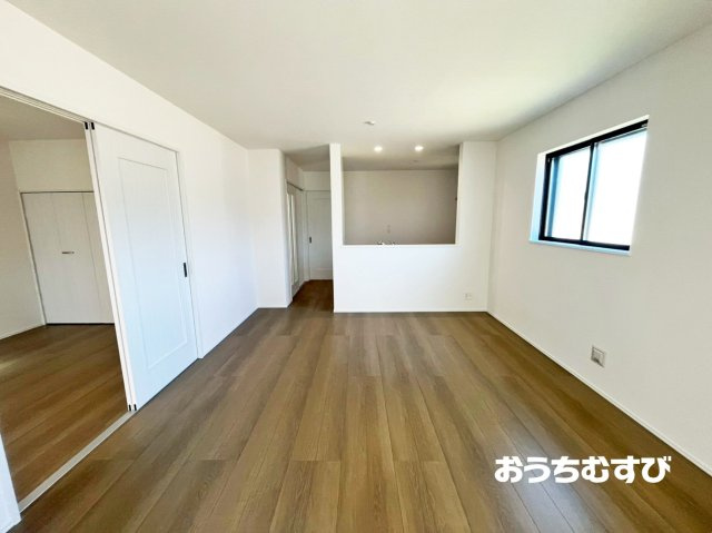 春日井市八事町1丁目29番(全4棟)の居間・リビング