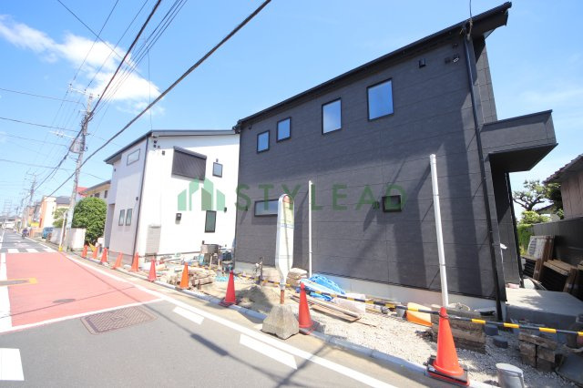 【前面道路含む現地写真】