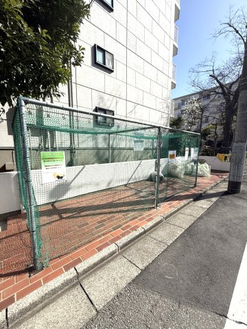 三郷早稲田団地5-1-2のその他共用部分|ゴミ置き場