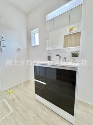 【独立洗面台】 | 豊橋市松井町 2期 新築一戸建て 3号棟 | 独立洗面化粧台が付いています