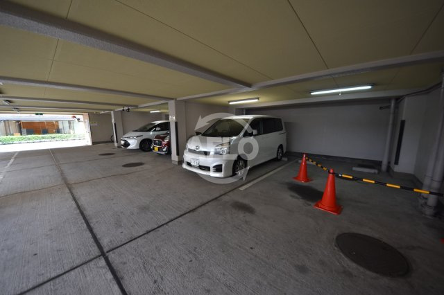 アーデンコート西長堀の駐車場|アーデンコート西長堀　駐車場