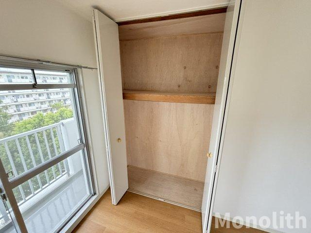 フレール鶴山台98号棟の収納