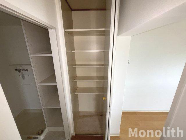 フレール鶴山台98号棟の収納