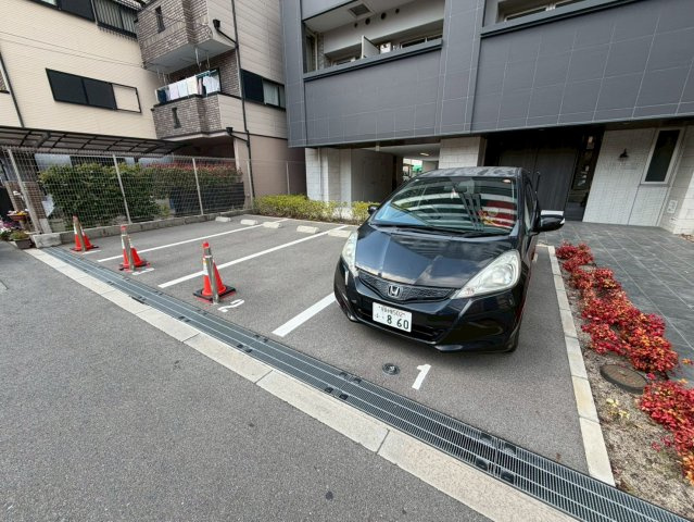 エスリードレジデンス梅田グランデの駐車場