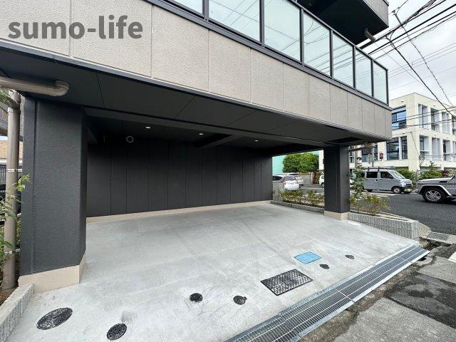 フローレンス塚口の駐車場