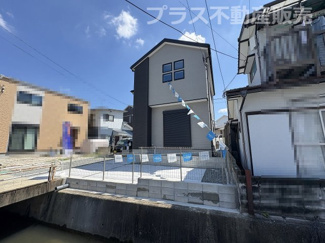 【外観】 | 現地写真。プラス不動産販売なら、現場の全ての棟をまとめてご見学頂けます。