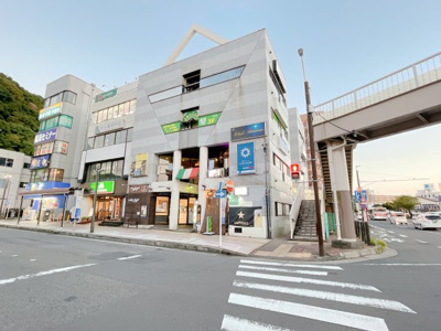 【外観】 | SPACE9ビル | 駅前ロータリーの一角にある商業ビルになります。業種ご相談下さい！