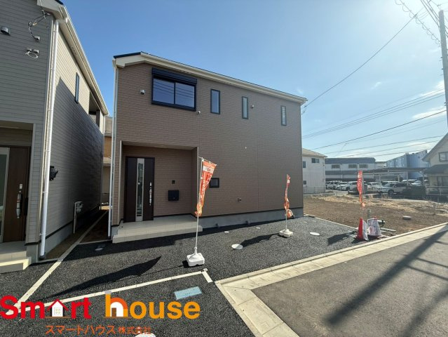 東村山市秋津町　新築戸建の前面道路含む現地写真