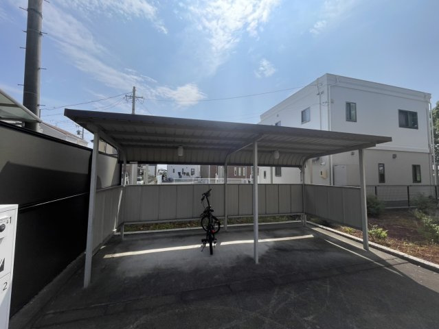 ルミエールＭの駐車場