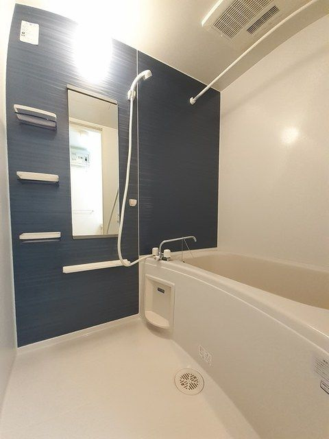 ルミエールＭの浴室