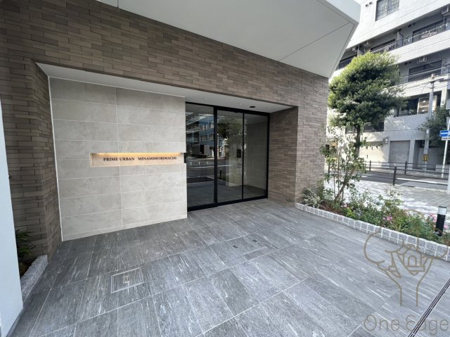 プライムアーバン南森町のエントランス