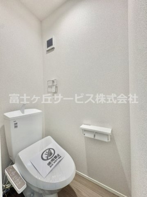 【トイレ】 | 豊橋市二川町 新築一戸建て 4号棟 | 清潔感のあるトイレです
