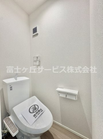 【トイレ】 | 豊橋市二川町 新築一戸建て 4号棟 | 清潔感のあるトイレです