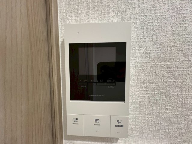 エルミタージュ小若江2号館のエントランス