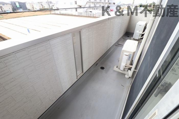 ルーエ　Ａのバルコニー|広々としたバルコニーです