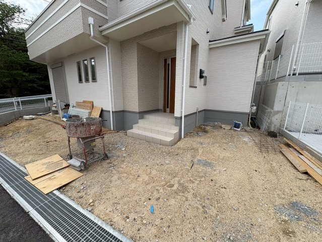 垂水区南多聞台５丁目　新築戸建ての駐車場
