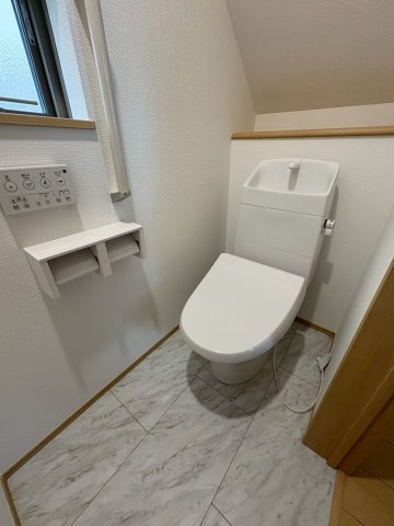 垂水区南多聞台５丁目　新築戸建てのトイレ
