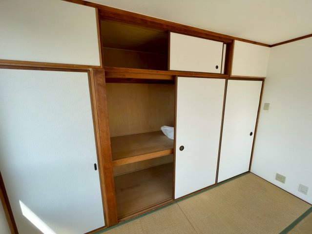 栄マンションの収納