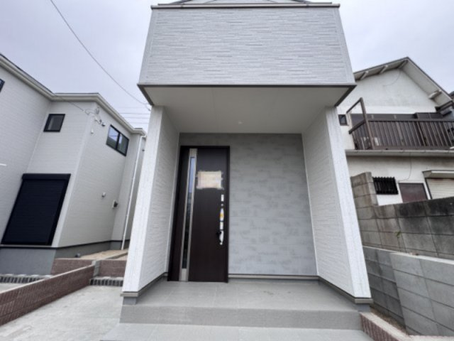 流山市富士見台１丁目新築戸建【新川小学校：8分】のエントランス|エントランス・玄関ポーチ