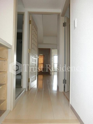 【玄関】 | ヴェーネル滝沢