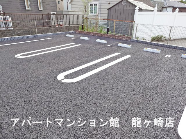 さくらヒルズ中央北の駐車場
