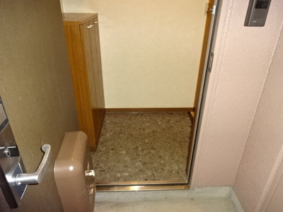 【玄関】 | ティーワイケイ | 玄関