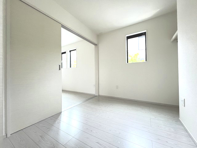 【子供部屋】 | 福岡市南区寺塚2丁目1期　2号棟（全2棟）【仲介手数料無料・0円】 | 現地写真。