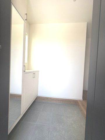 【内装】 | 福岡市南区寺塚2丁目1期　2号棟（全2棟）【仲介手数料無料・0円】 | 施工例。リビングです。施工例は完成時と異なる場合があります。