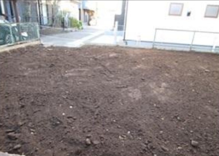 敷地面積31坪　売地　川越市熊野町の前面道路含む現地写真|北東側約4ｍ位置指定道路、2ｍ接道