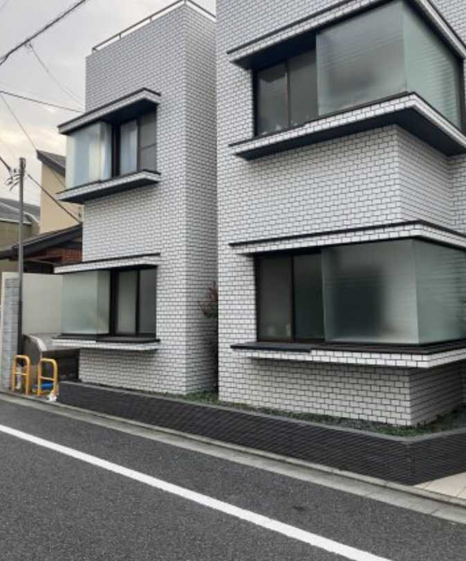 フラッツ学芸大学　敷金０　礼金０　最上階の外観